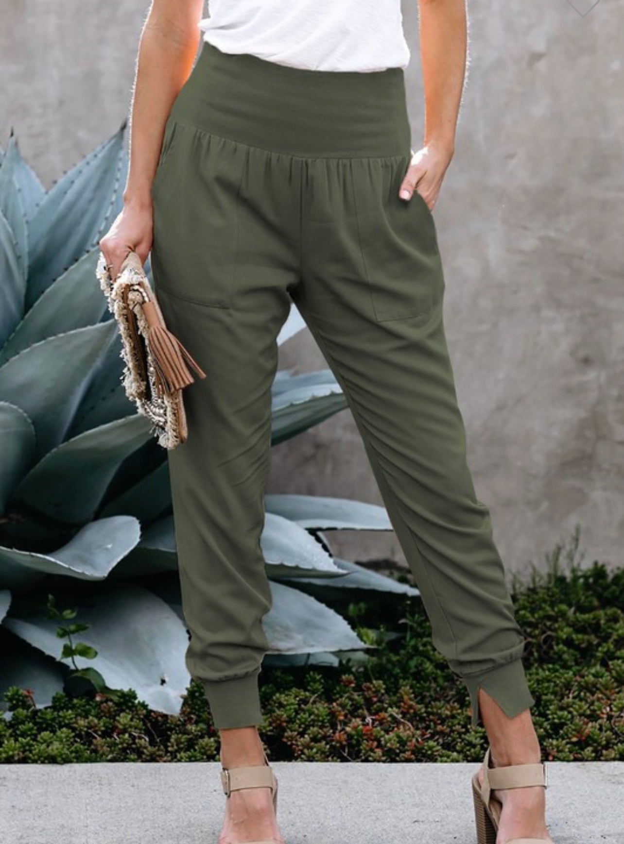 9 to 5, joggers in Multiple Colors